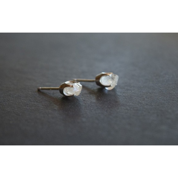 Sterling silver stud earrings, alternative diamond, uncut natural gemsto… - Picture 4 of 5